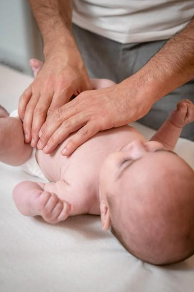 séance ostéopathie bébé